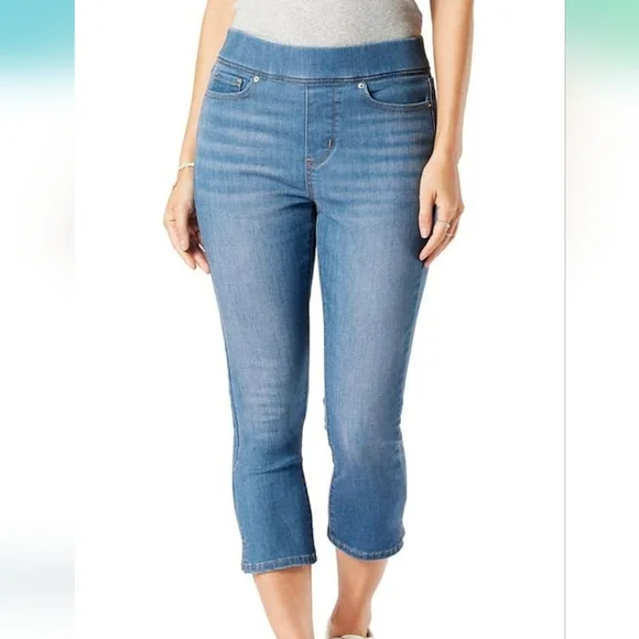 Levi Totally Shaping Women's Pull On Capri Nwt Size 8‎ - Picture 4 of 5